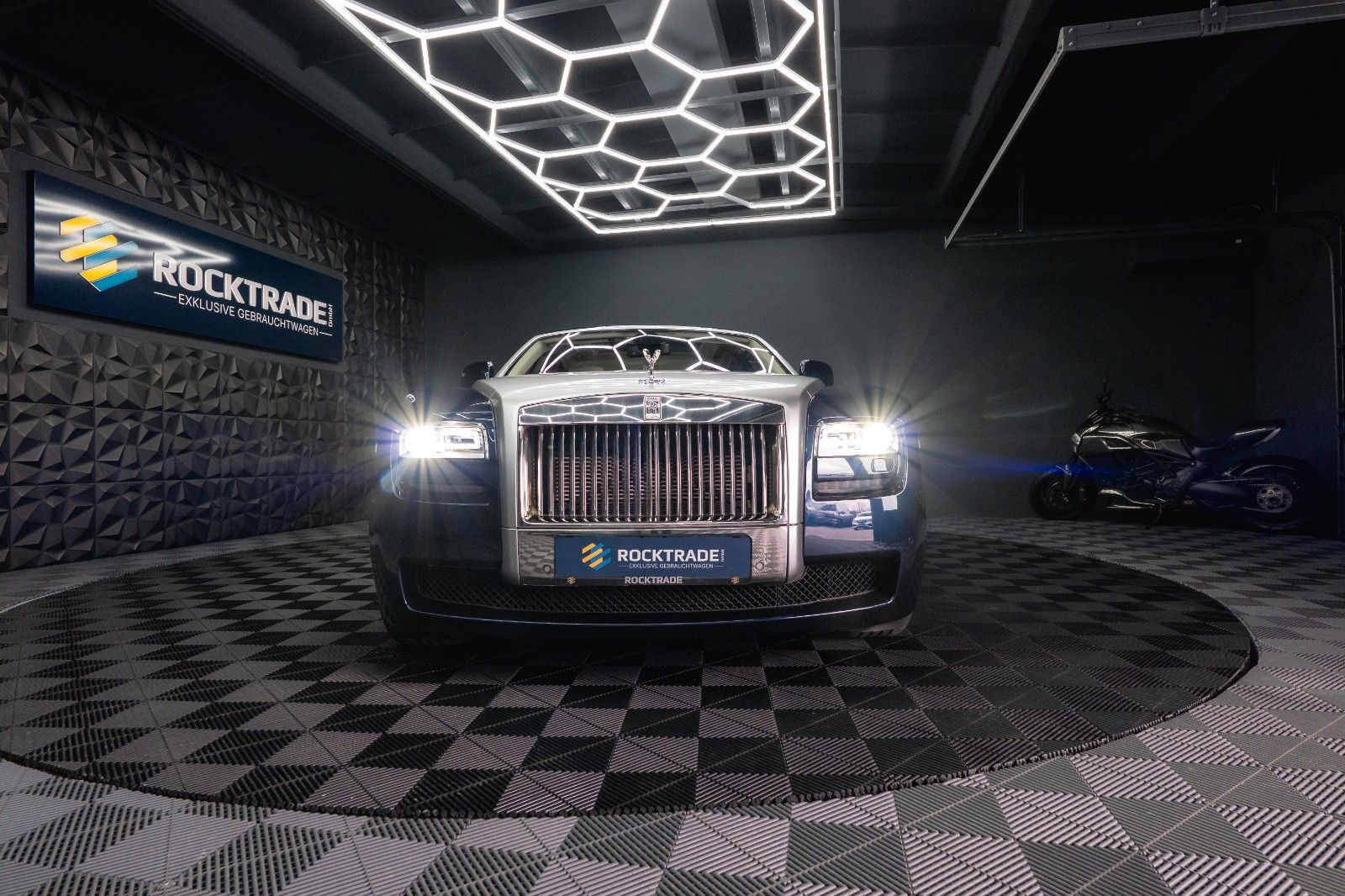 Fahrzeugabbildung Rolls-Royce Ghost V12 Full Service *Panorama*TV*360*HU*19%*