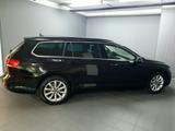 Volkswagen Passat Variant Business 2.0TDI DSG Navi/RFK/ACC - Volkswagen Passat aus 2022
