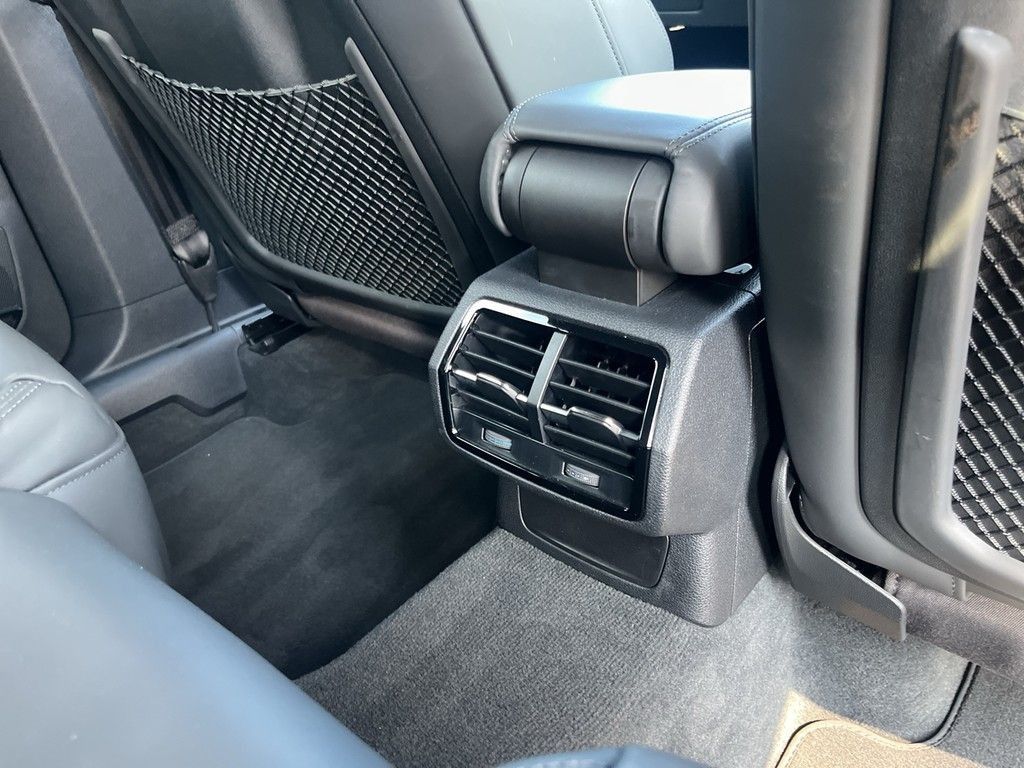 Audi RSQ3 - Bild 21