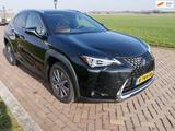 Lexus UX 300e Luxury 54 kWh PANO kamera klima * 15999 - Lexus UX aus 2020