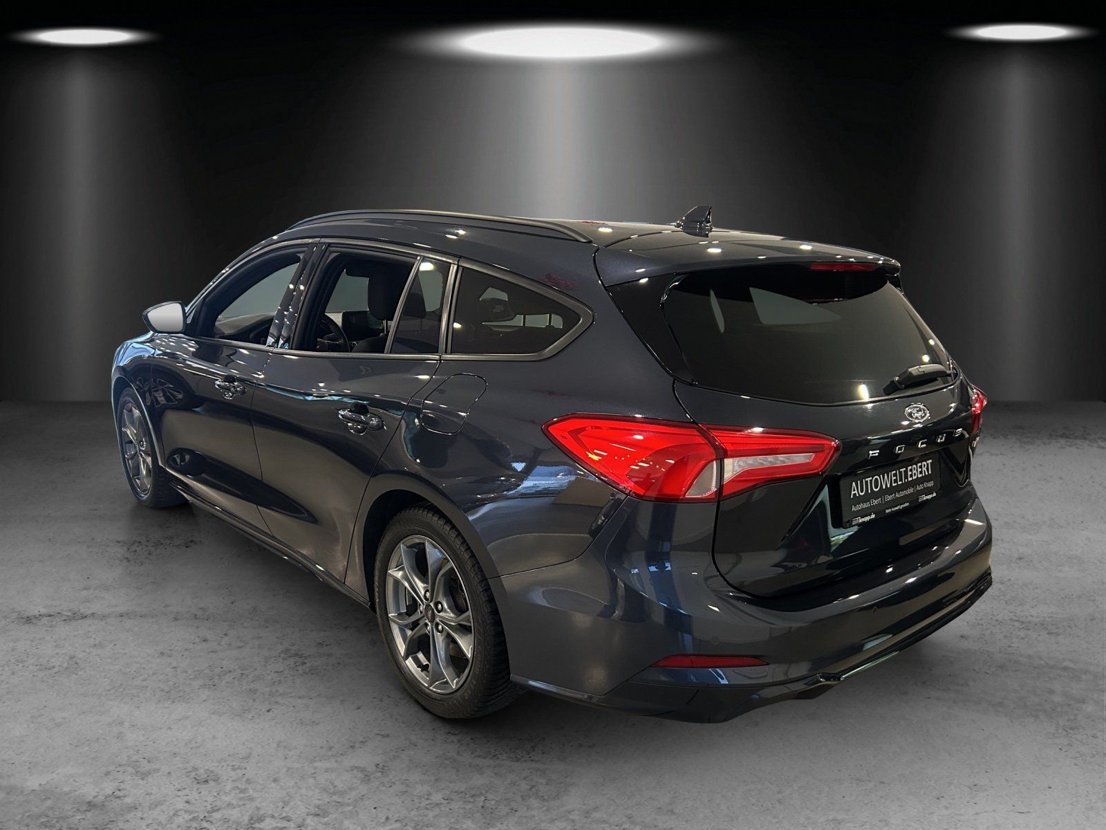 Fahrzeugabbildung Ford Focus Turnier ST-Line