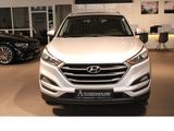 Hyundai Tucson 2.0 CRDi Intro Edition 4WD CAM*SHZ*TOTWI* - Hyundai TUCSON in Braunschweig