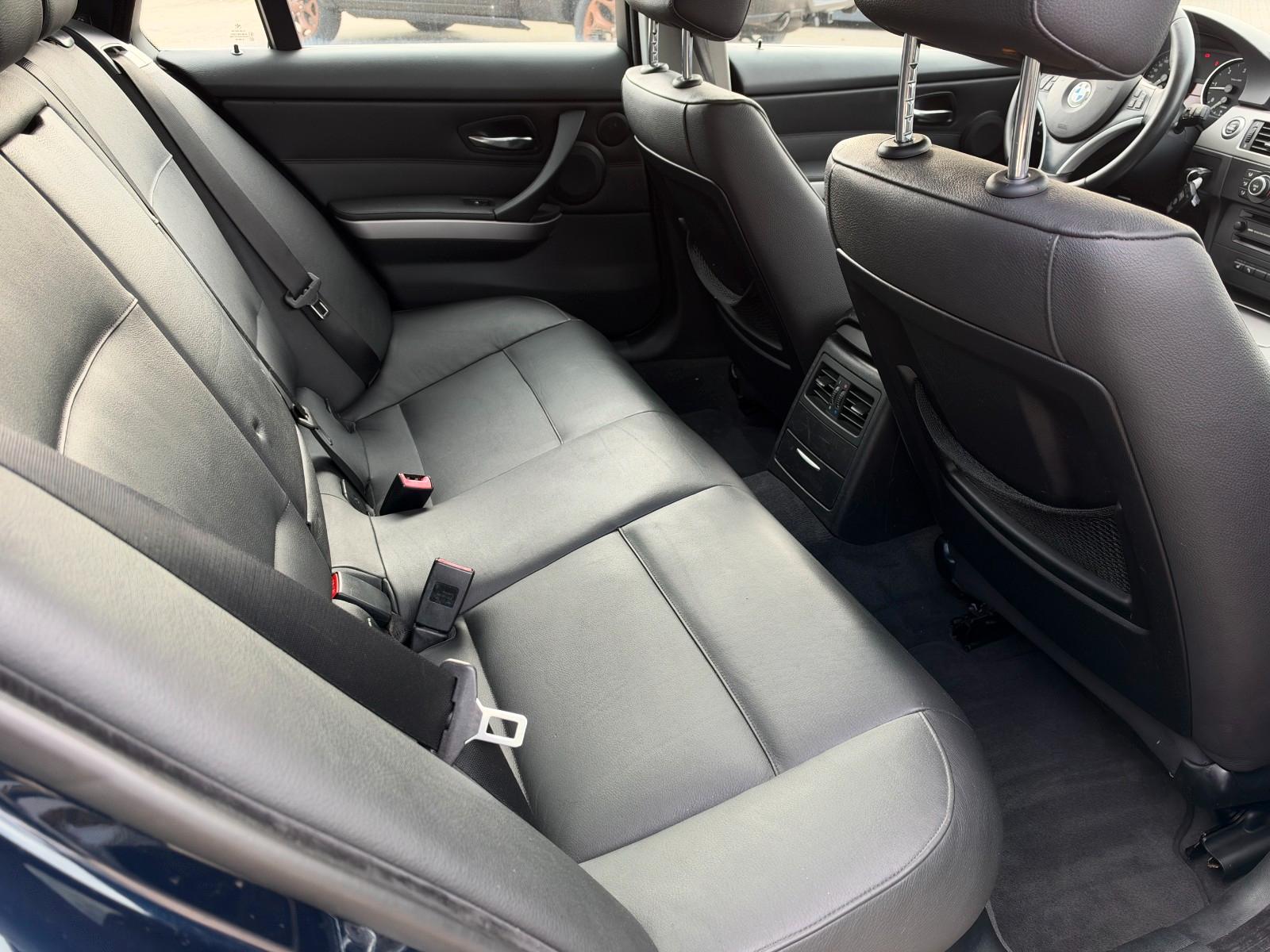 BMW 325 2007 — photo 13