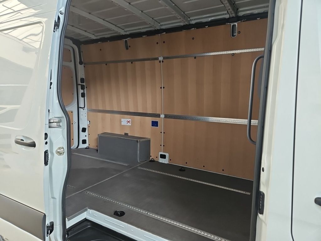 Fahrzeugabbildung Mercedes-Benz Sprinter 317 Kasten PRO L2H2 Schwingsitz Nav RFK