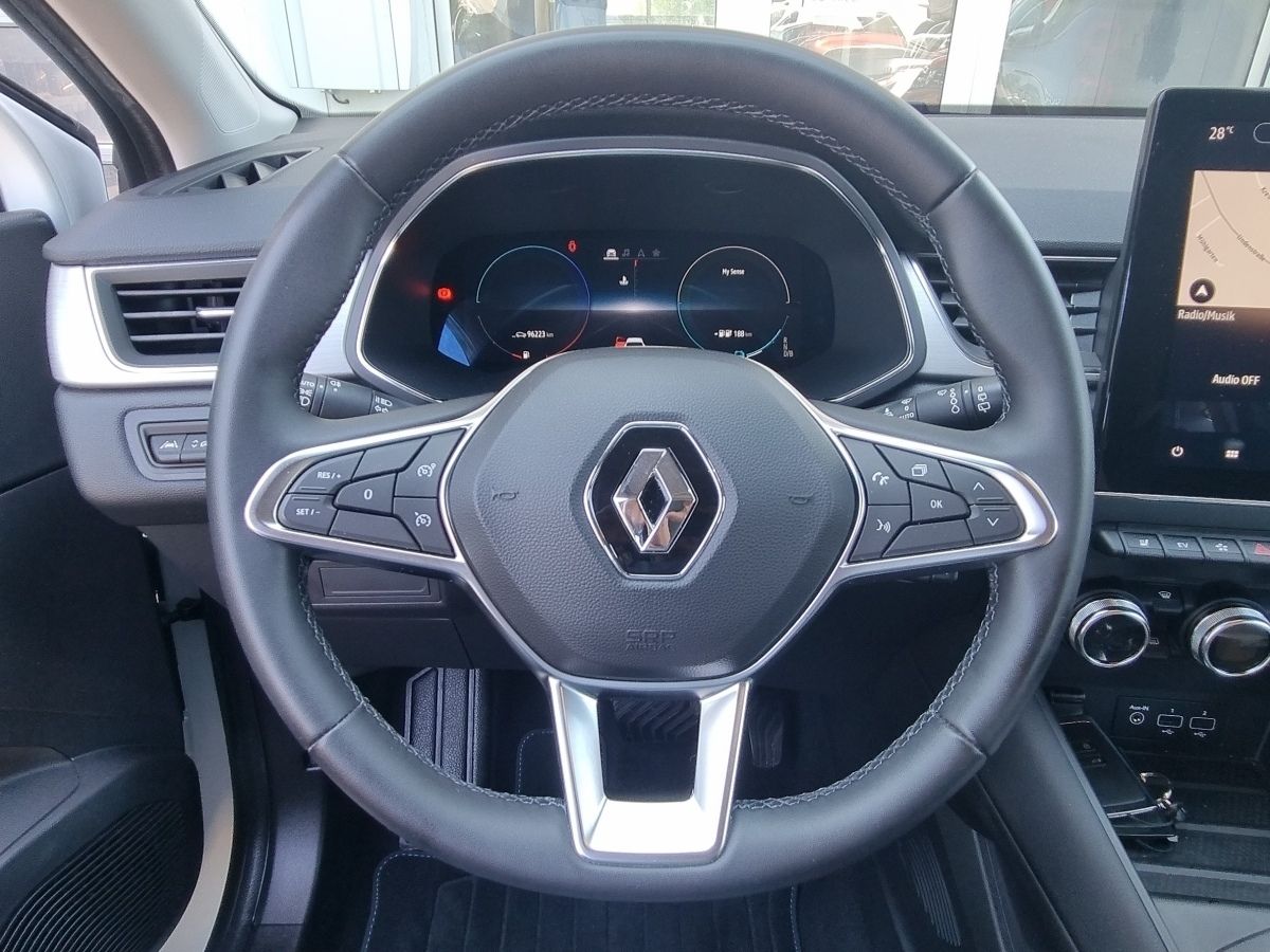 Fahrzeugabbildung Renault Captur INTENS E-TECH Plug-In 160
