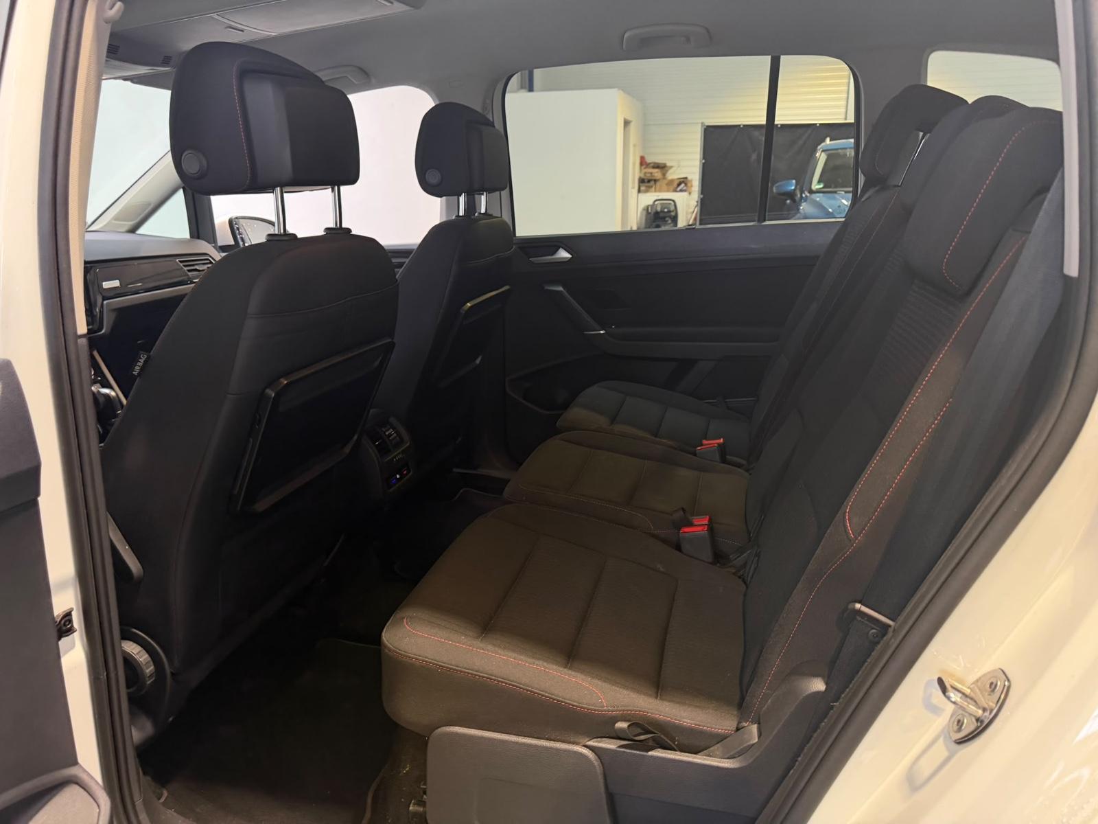 Volkswagen Touran *R-line*7Sitzer*ACC*AHK*R.Kam*