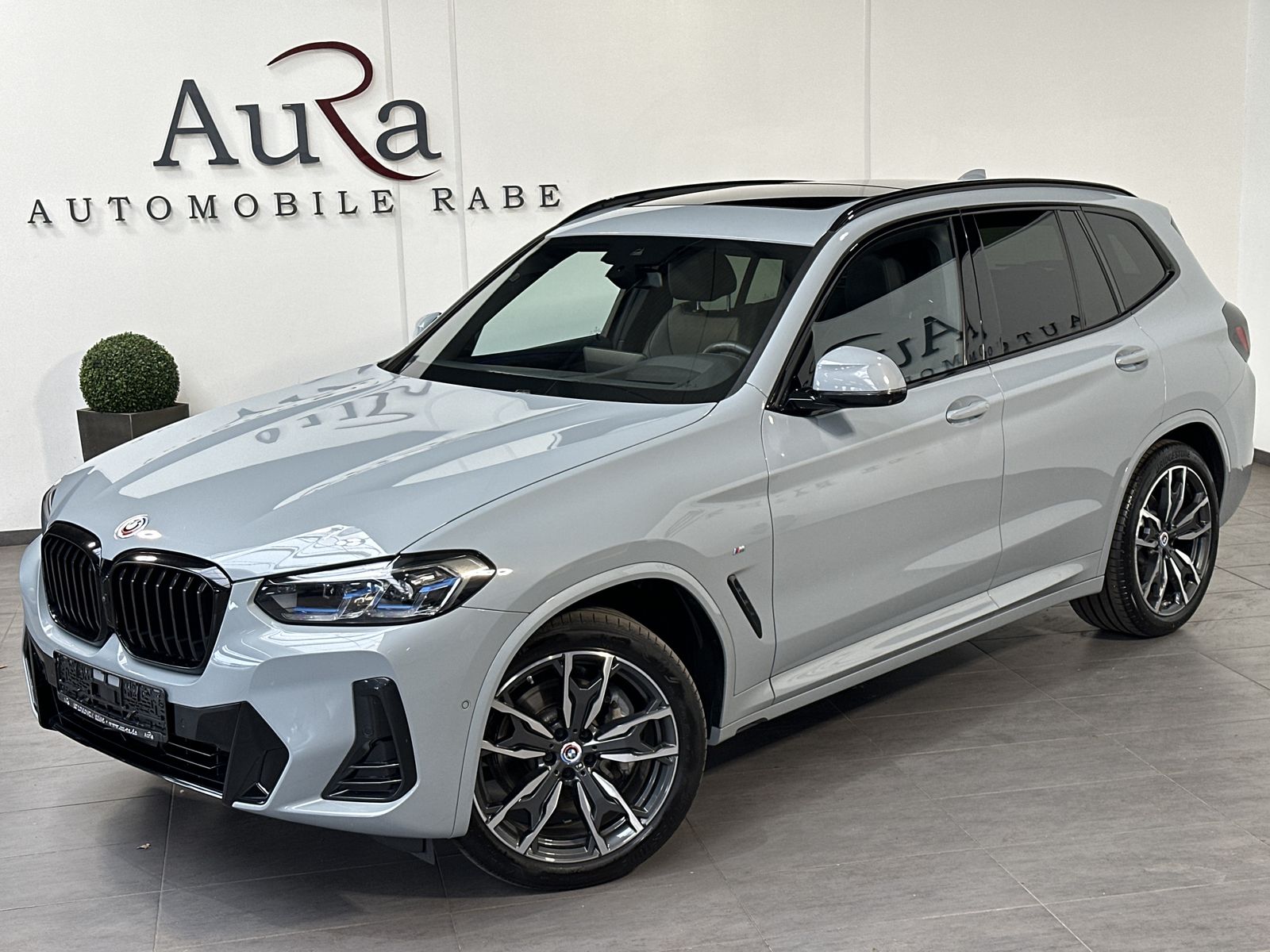 Fahrzeugabbildung BMW X3 xDrive30d M-Sport NAV+LASER+KAM+PANO+HUD+AHK