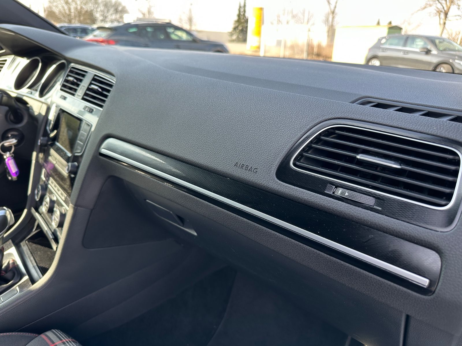 Volkswagen Golf VII 2.0 TSI DSG GTI Lim.*BI-XENON* foto 23