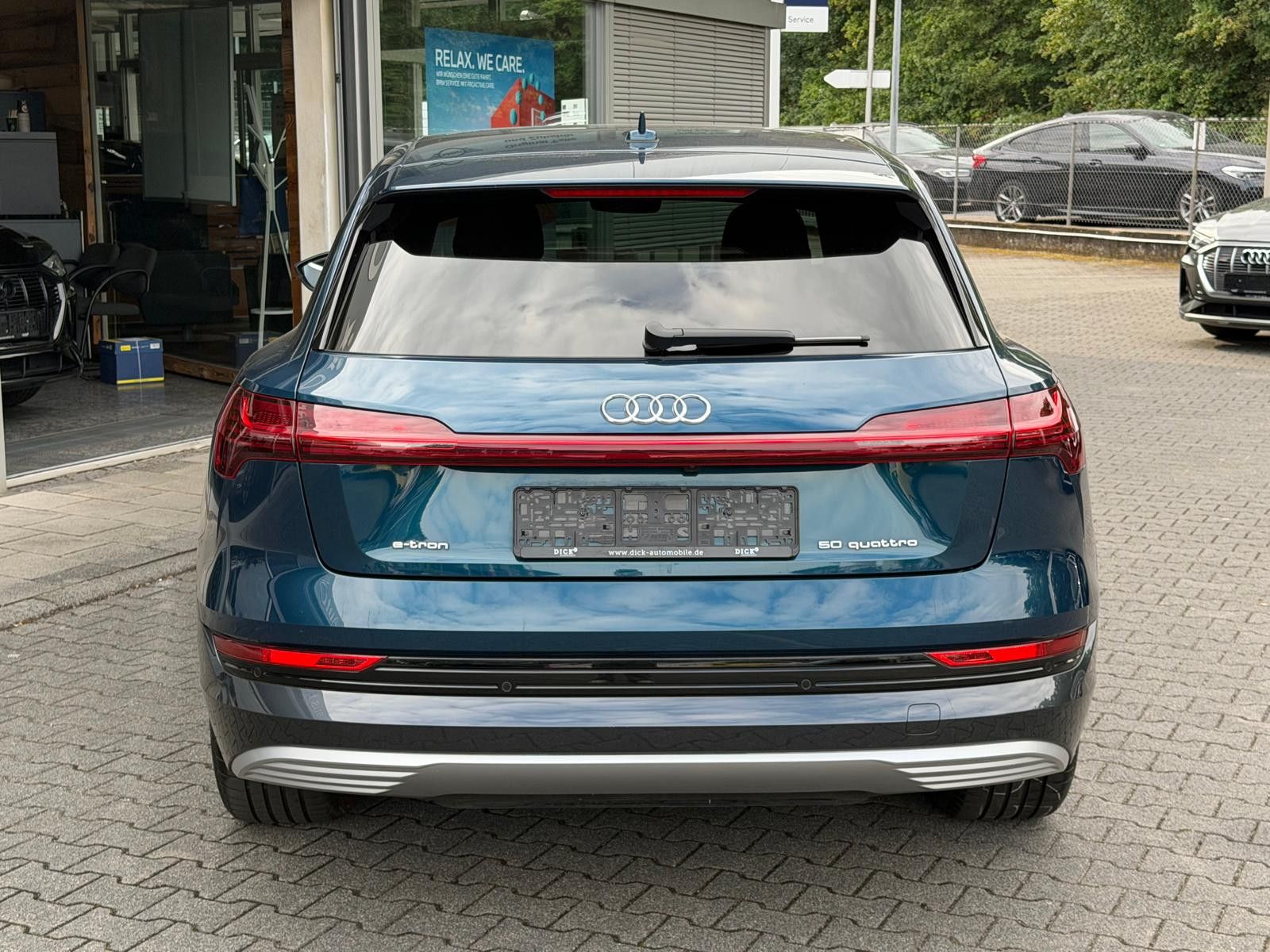 Fahrzeugabbildung Audi e-tron 50 QUATT S LINE 20"+LEDER+LUFT+ACC+KAM+