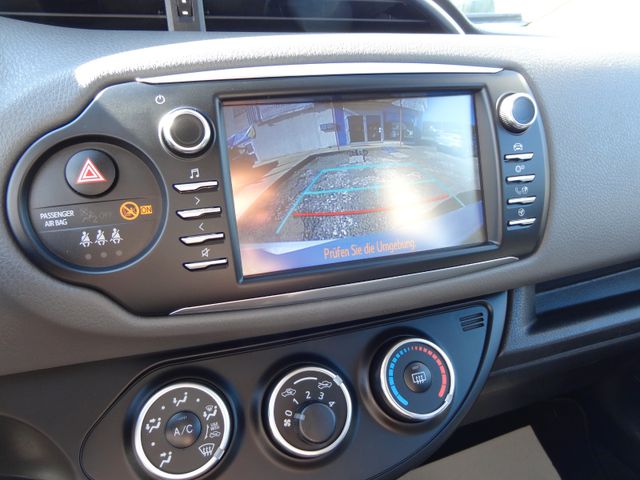 Fahrzeugabbildung Toyota Yaris Comfort/Automatik/1.Hd/Kam/4-Türig/