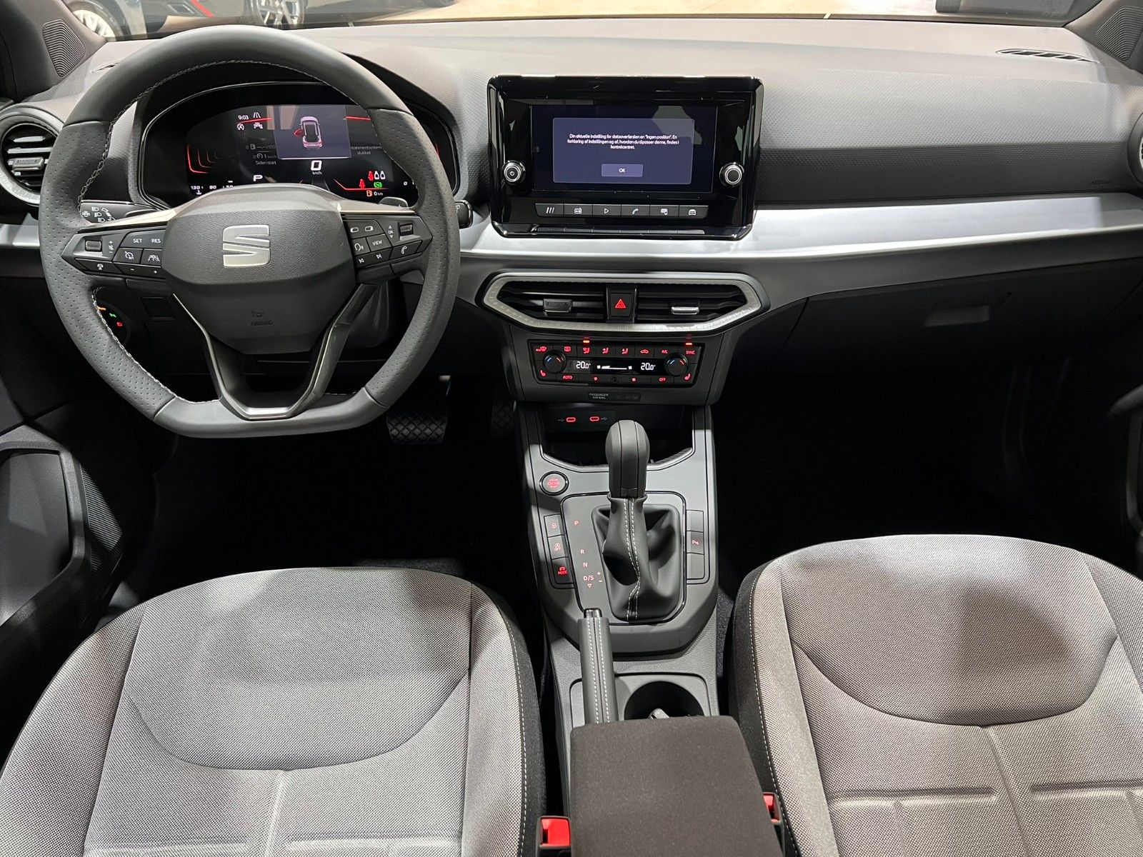 Fahrzeugabbildung SEAT Arona 1.0 TSI 85kW FR DSG