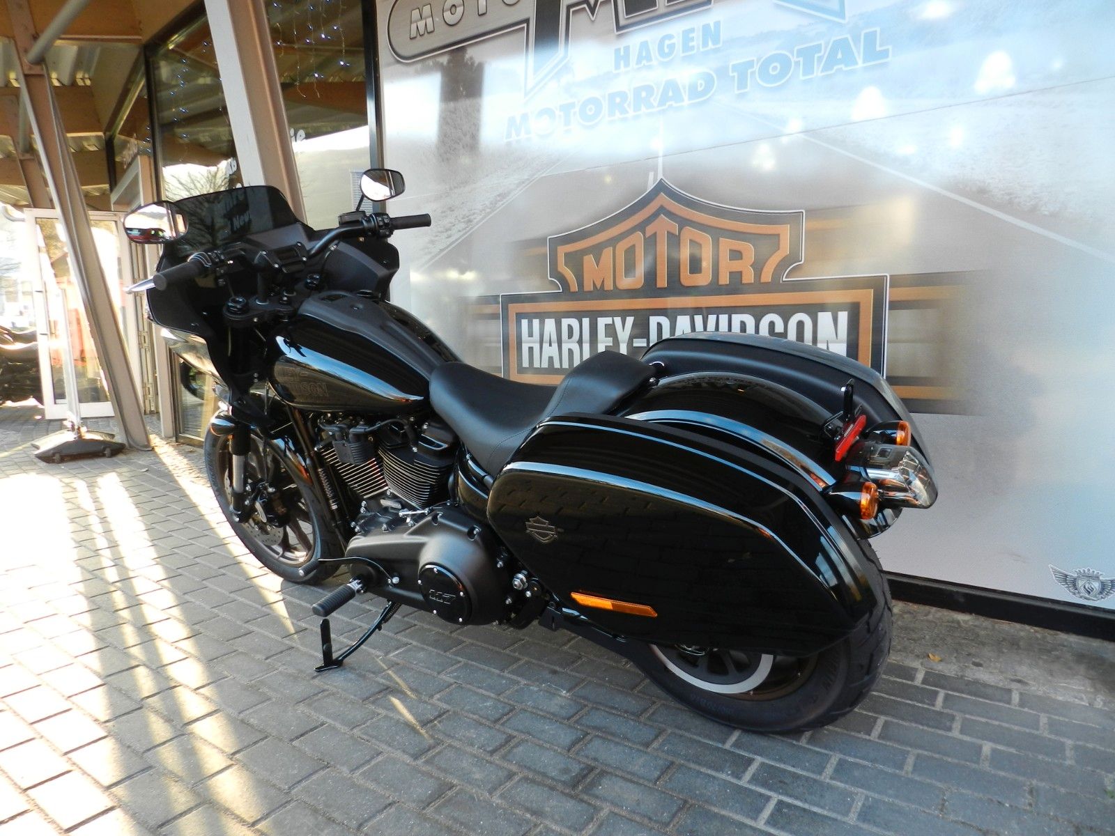 Fahrzeugabbildung Harley-Davidson Softail Low Rider ST FXLRST Neu Sofort Verfügbar