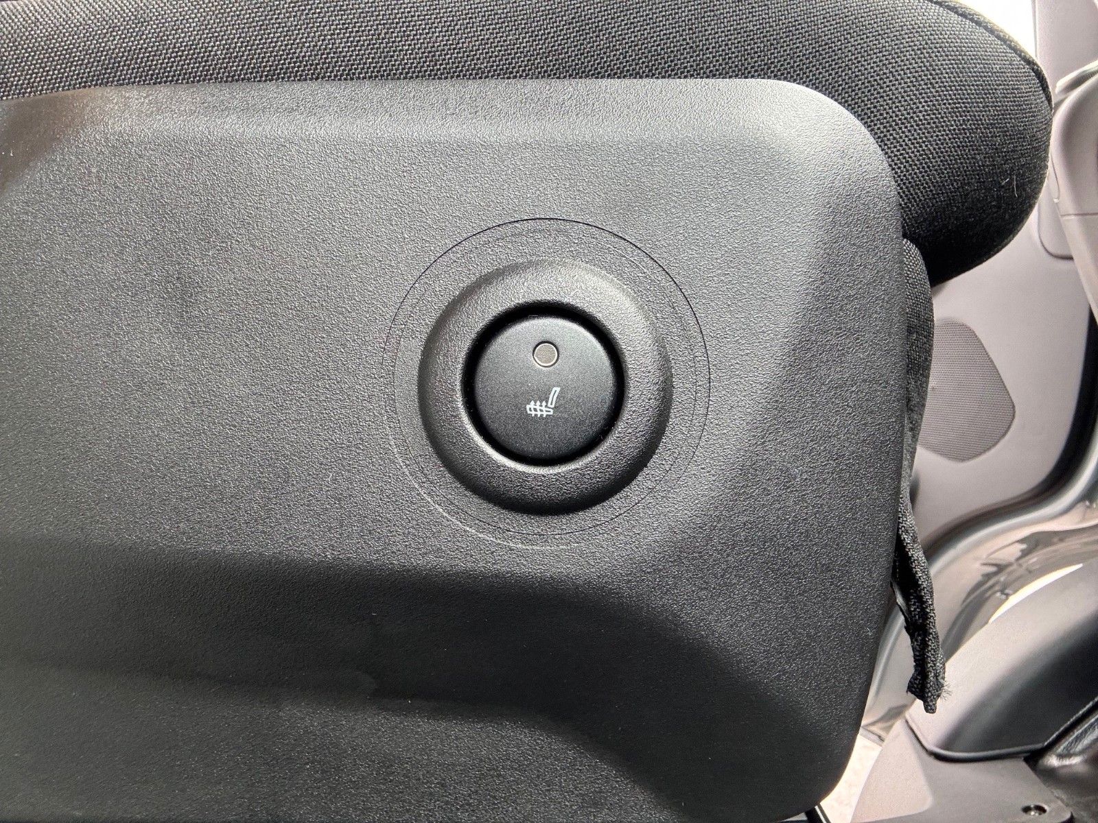 Fahrzeugabbildung Iveco Daily 70C21 3.0L *L4*H3*Automatik*LED*Luft*