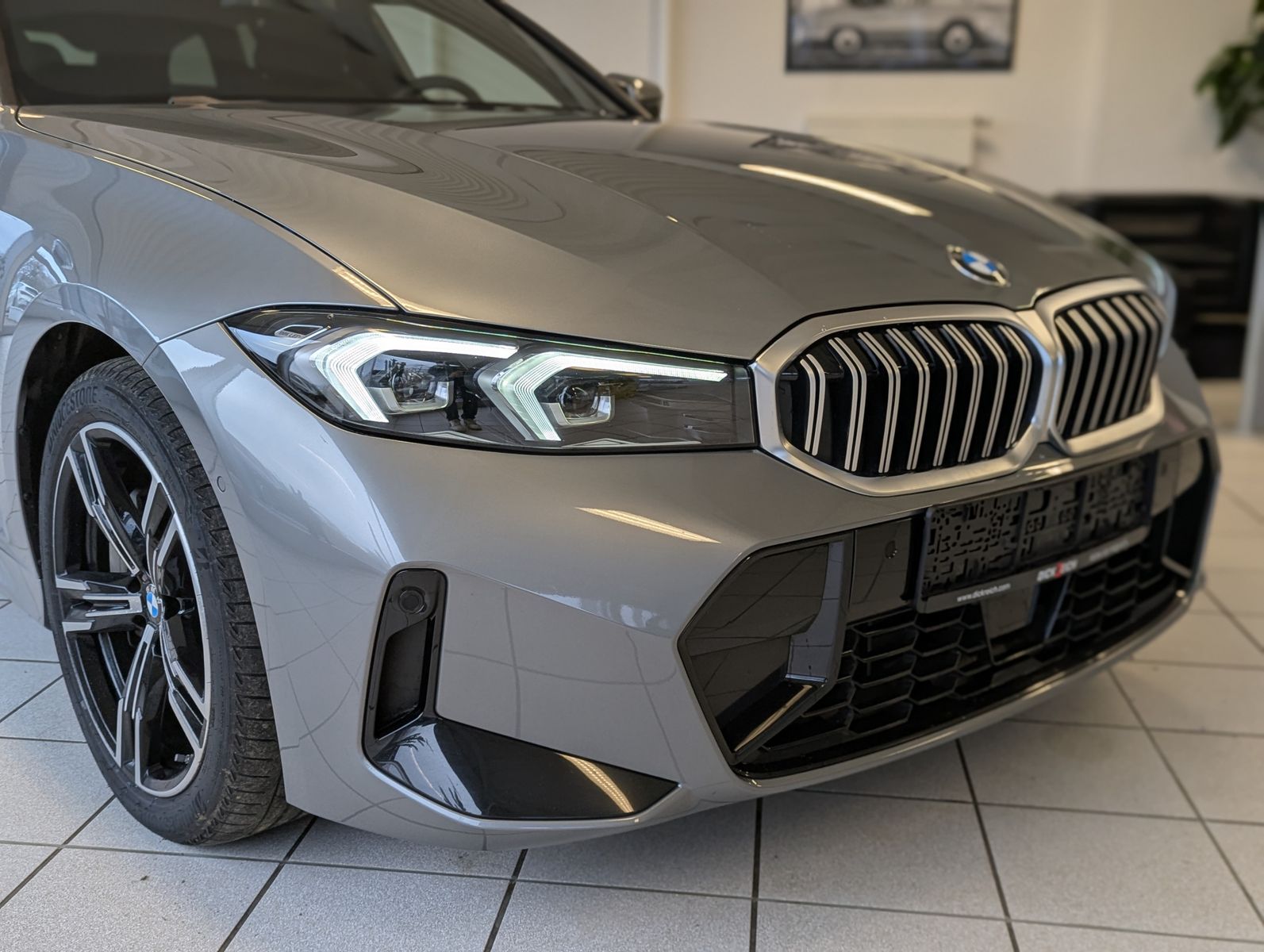 BMW 330 d xD M-Sport Pano LED-adaptiv ACC AHK - Image 9