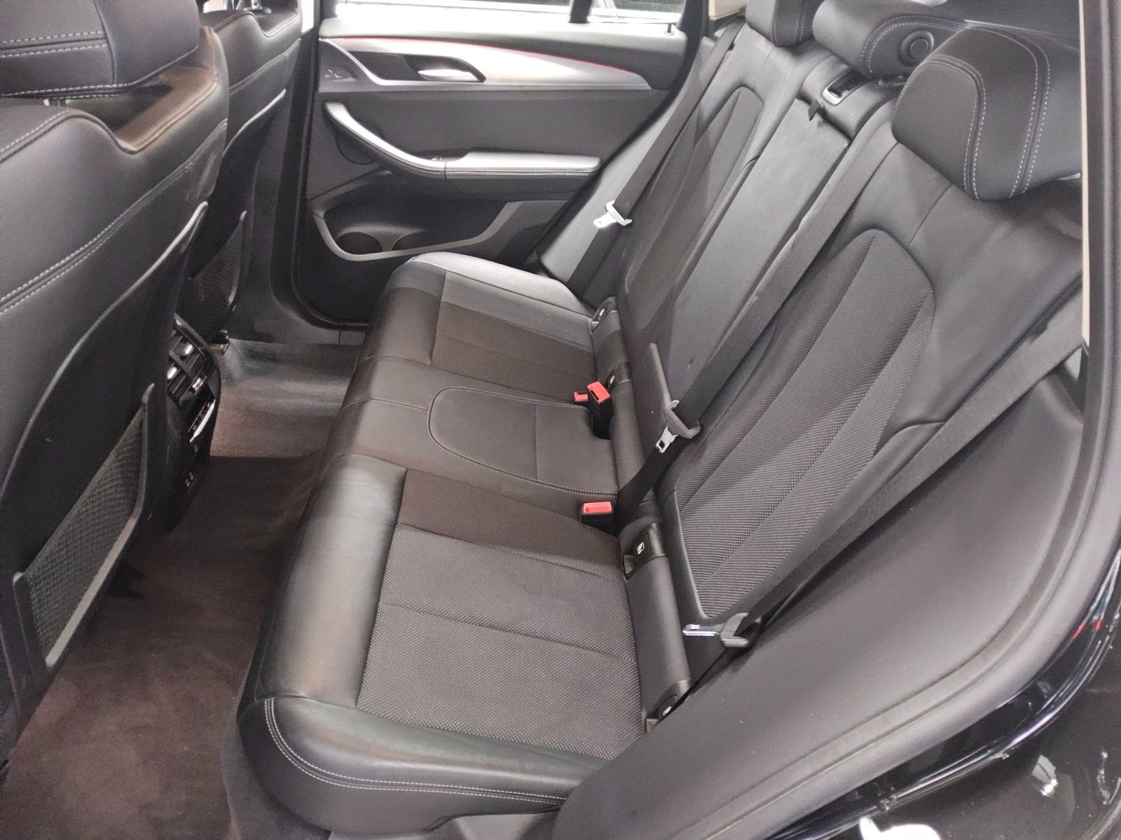 BMW X3 xDrive30i X-Line Navi LED LC AHK StandHzg foto 13
