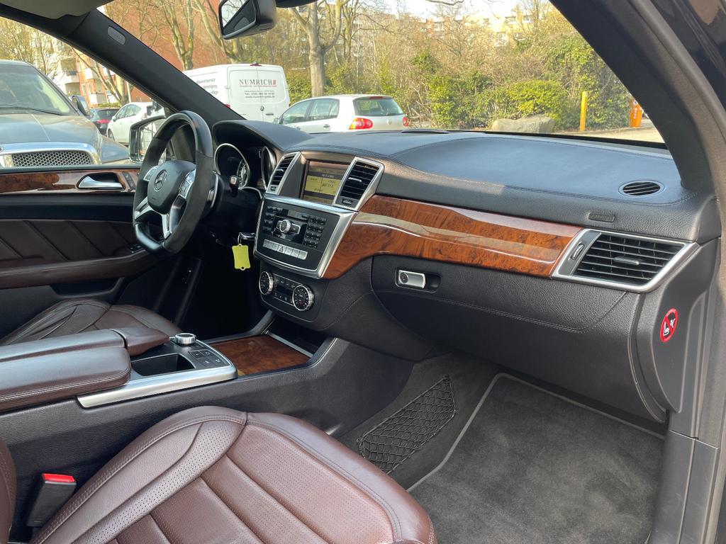 Mercedes-Benz ML 63 AMG