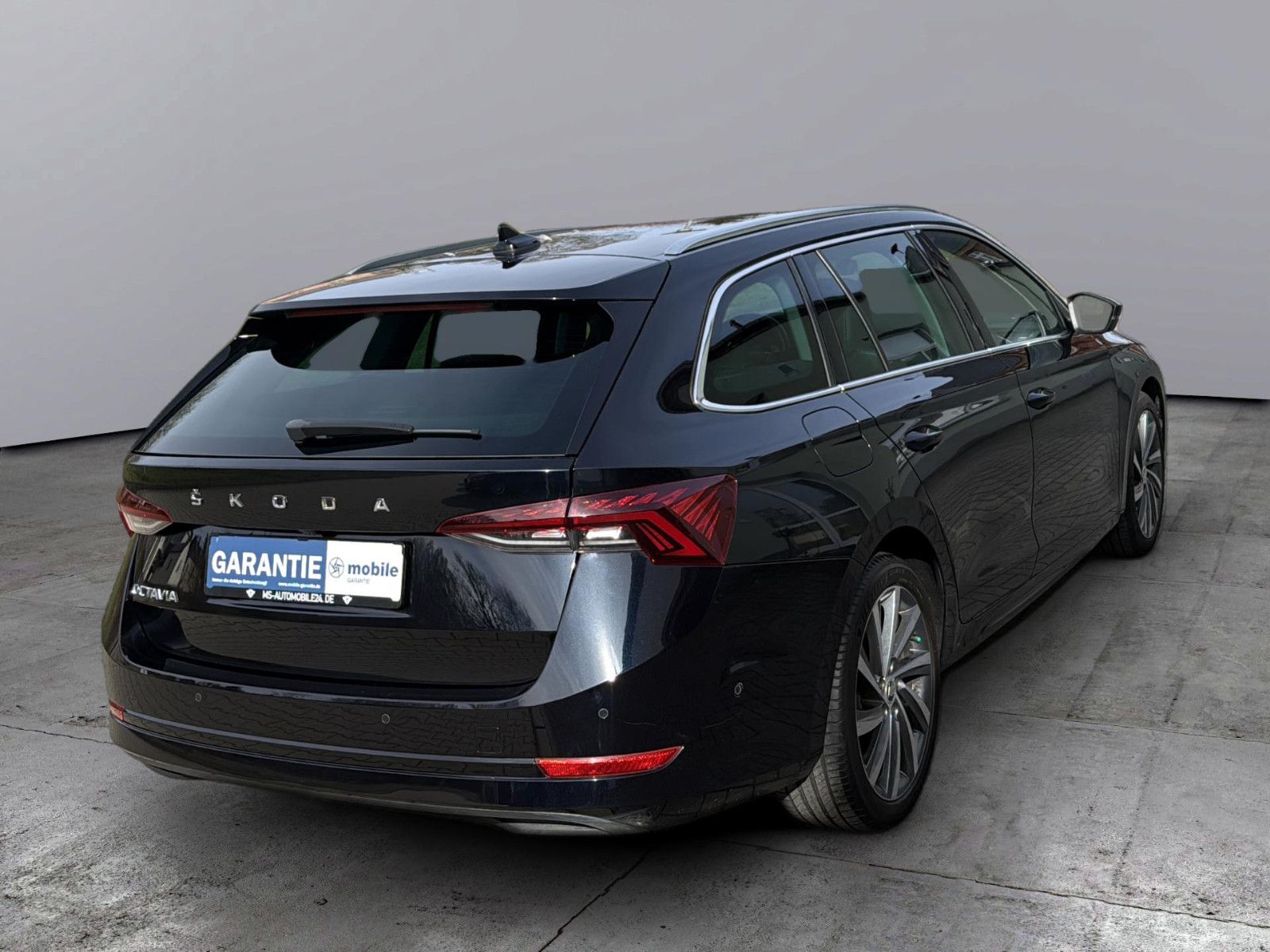 Fahrzeugabbildung SKODA Octavia/ First Edition- Standhz./AHK /1. Hand