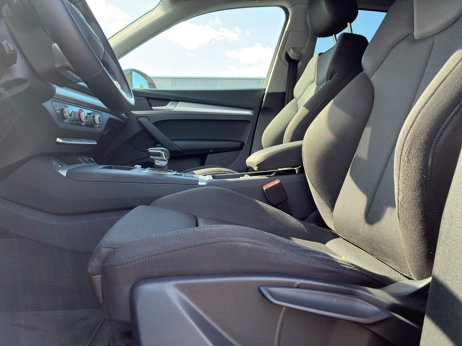 Fahrzeugabbildung Audi Q5 40 2.0 TDI quattro S-Line Kamera,LED,Matrix
