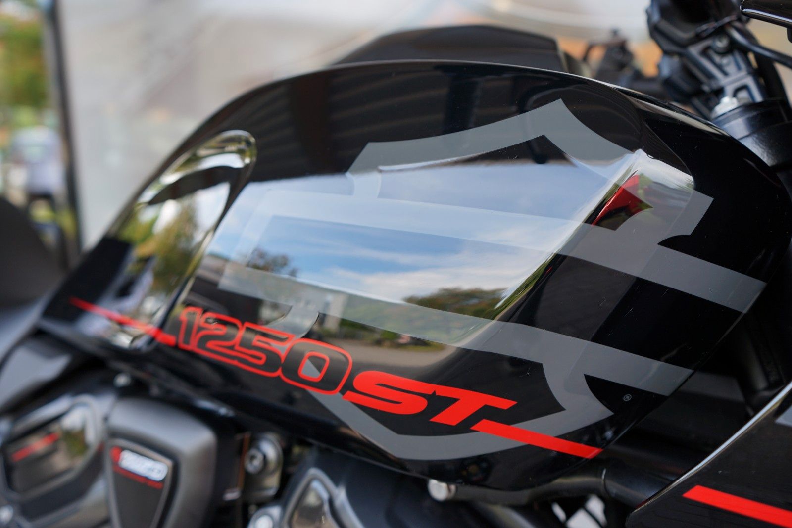Fahrzeugabbildung Harley-Davidson Pan America 1250 ST-17 Zoll-Supermoto-Neuwertig