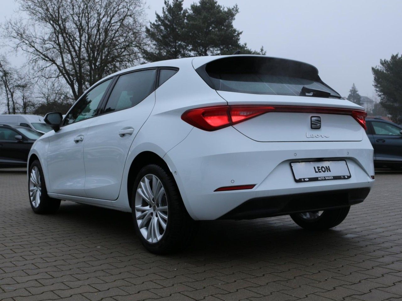 Fahrzeugabbildung SEAT Leon 1.5 eTSI Style Edition DSG