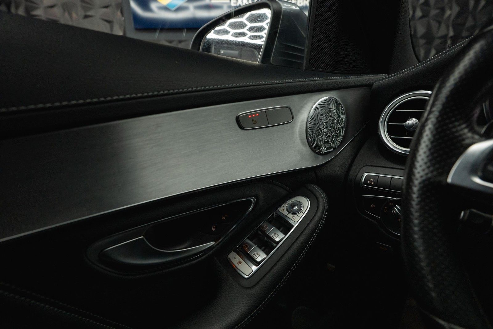 Fahrzeugabbildung Mercedes-Benz C 63 AMG Lim. | BURMESTER | LED | Top Zustand
