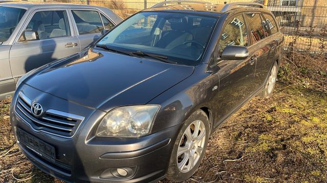 Toyota Avensis Kombi 2.2 D-CAT Travel