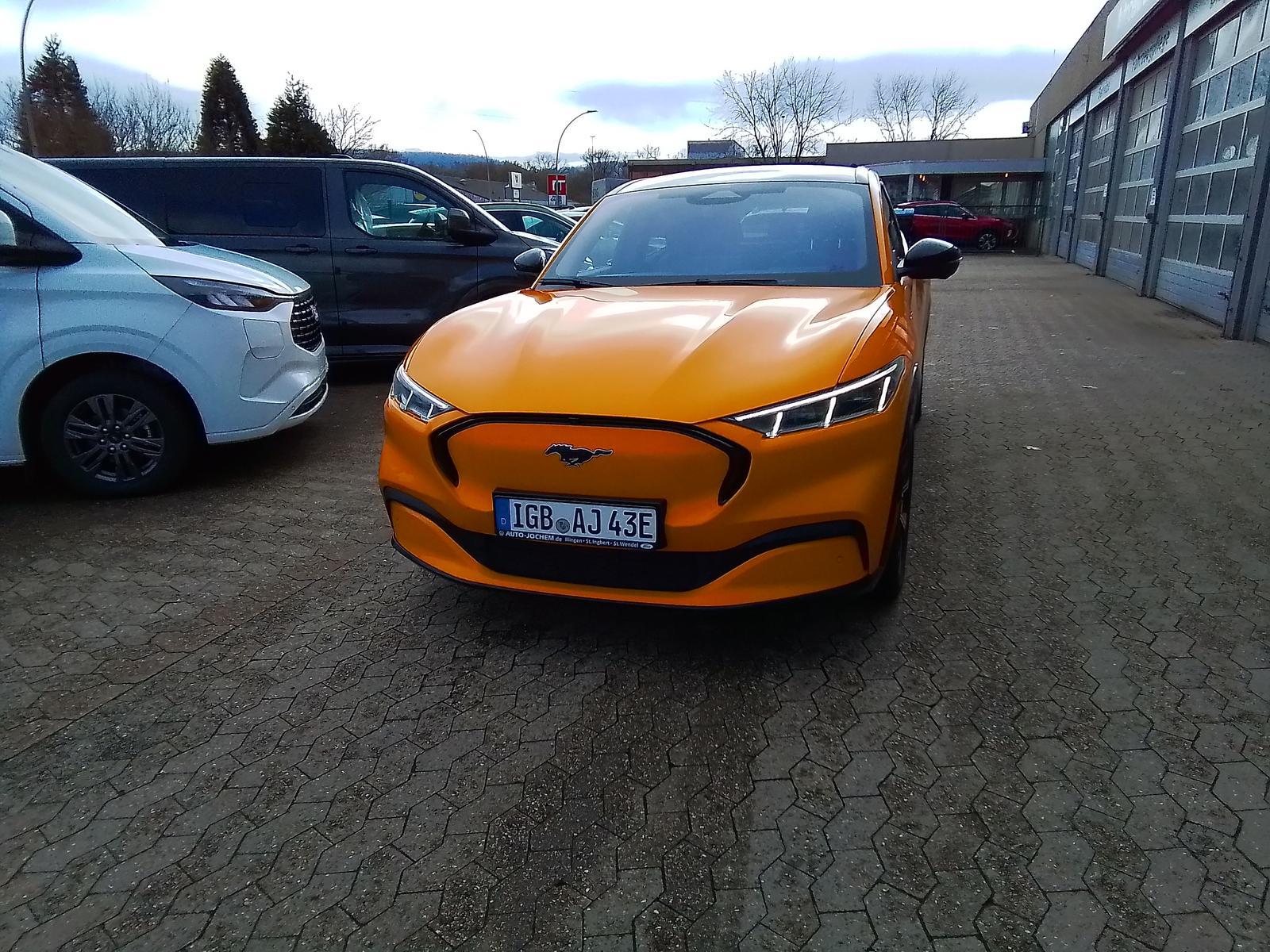 Ford Mustang Mach-E AWD Premium