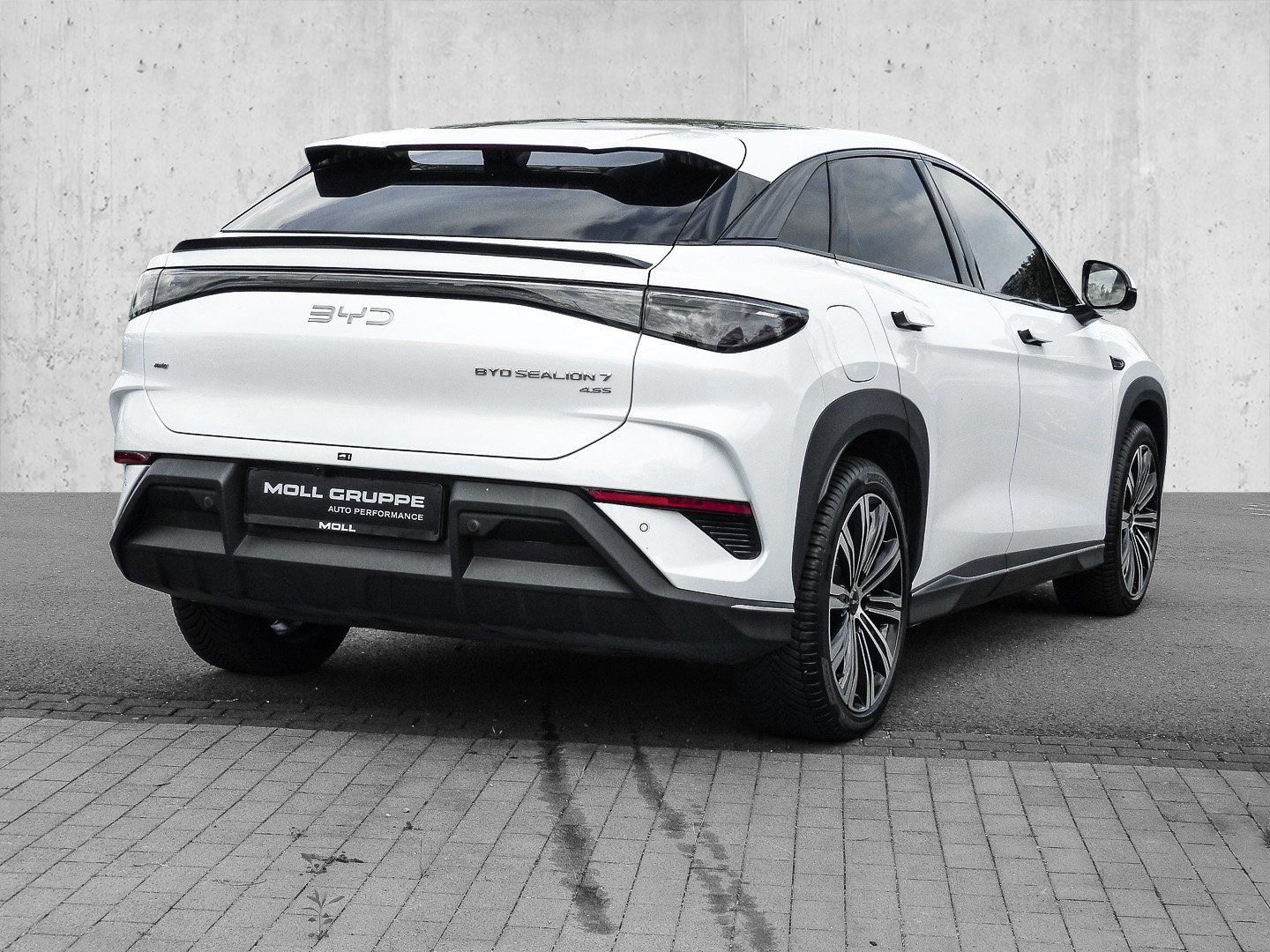 BYD SEALION 7