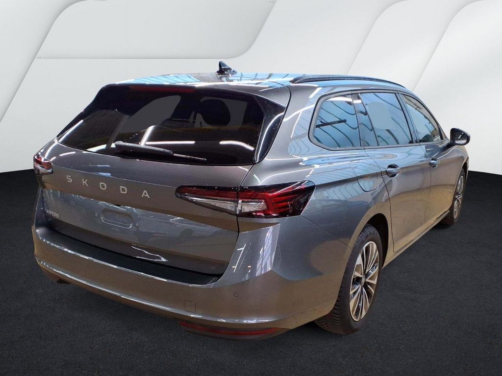 Skoda Superb - Bild 2