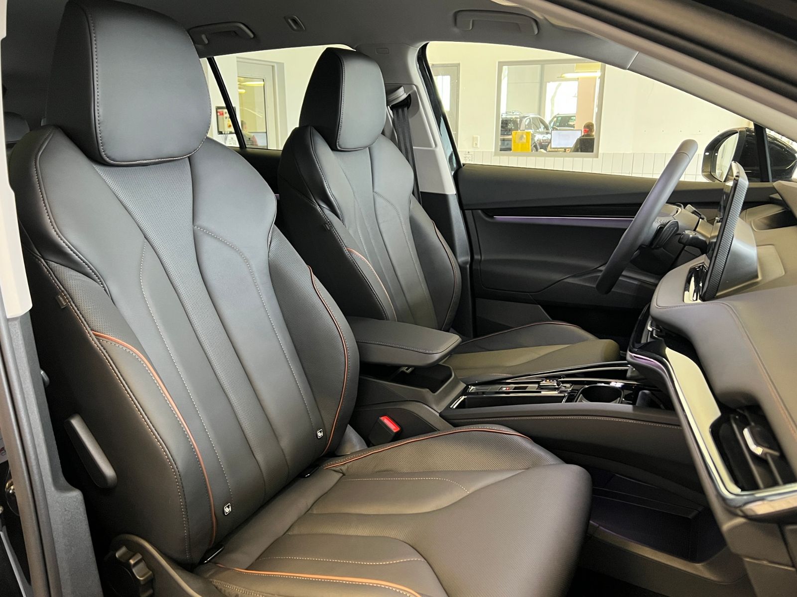 Fahrzeugabbildung SKODA Enyaq 85x *Leder,AHK,20"LM-Felge*