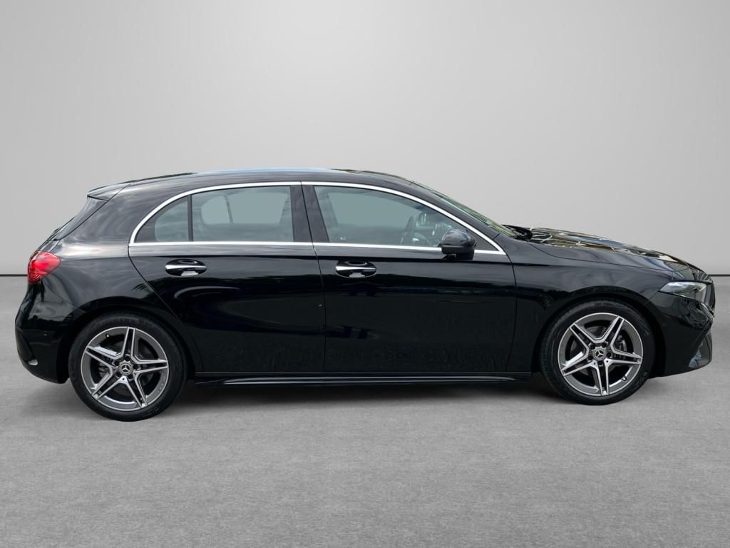 Fahrzeugabbildung Mercedes-Benz A 200 AMG*AHK*DISTR*KAMERA*KEYLESS*NAVI*LED