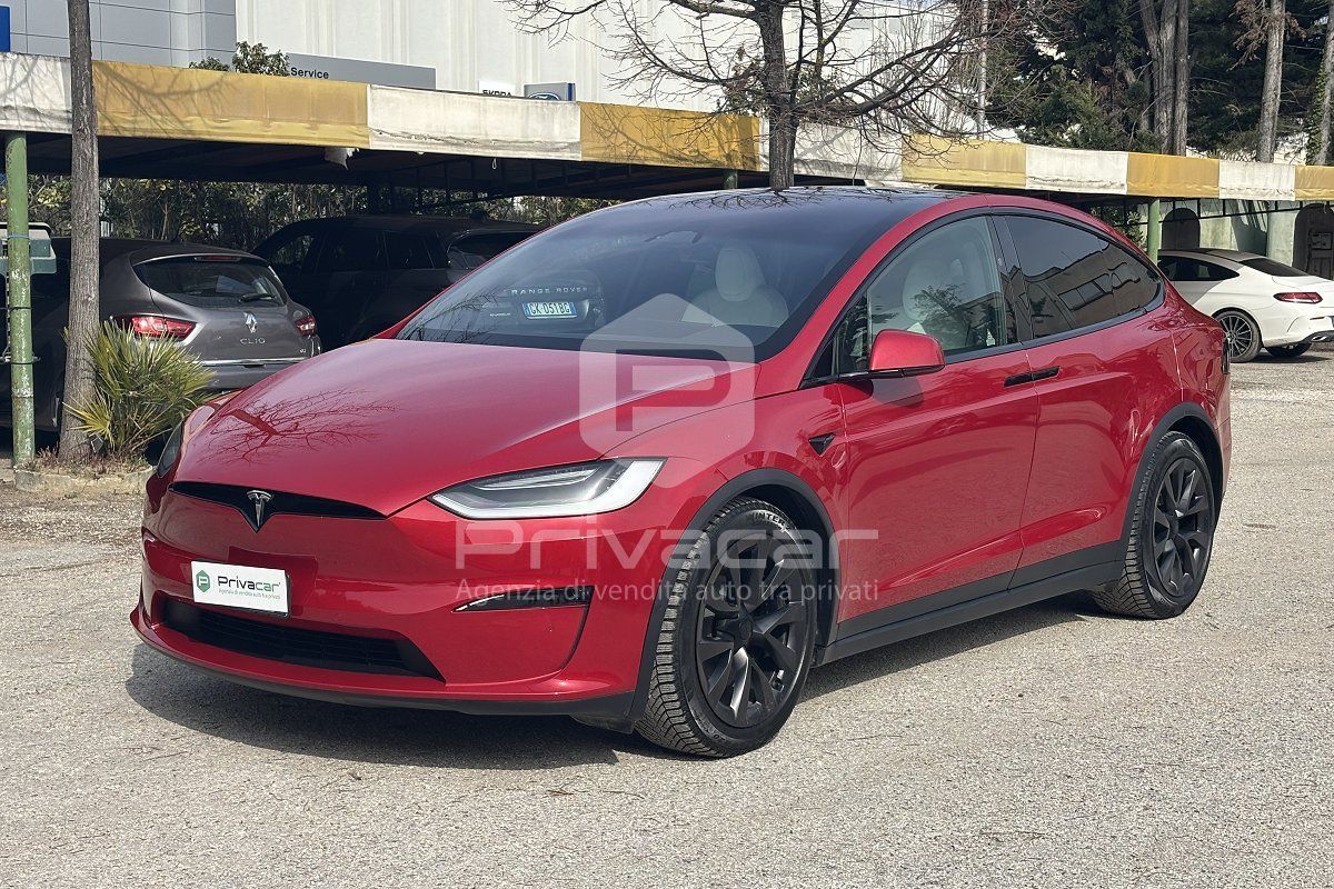 TESLA Model X
