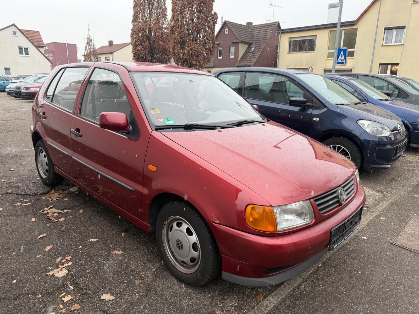 Volkswagen VW Polo Automatik TÜV/AU NEU 8-fach bereift