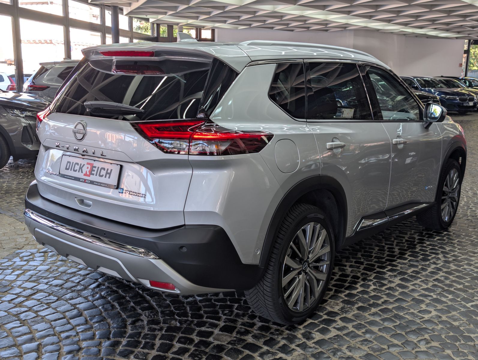 Fahrzeugabbildung Nissan X-Trail 1.5 e-Power e-4 Tekna Bose HUD LED+ 20"