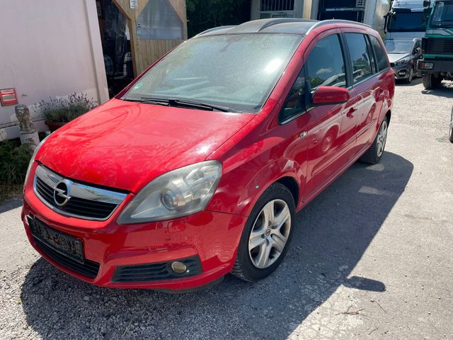 Opel Zafira B Cosmo Voll Leder.  Panoramadach.