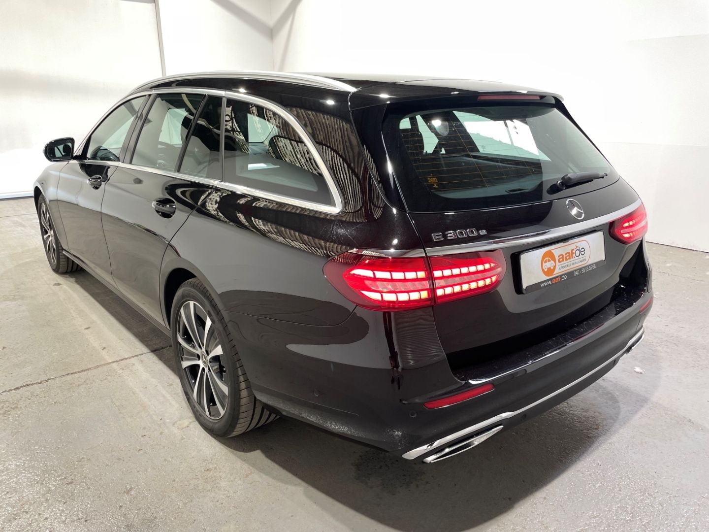 Mercedes-Benz E 300 T e Avantgarde Automatik EU6 LED ACC Navi imagem 2