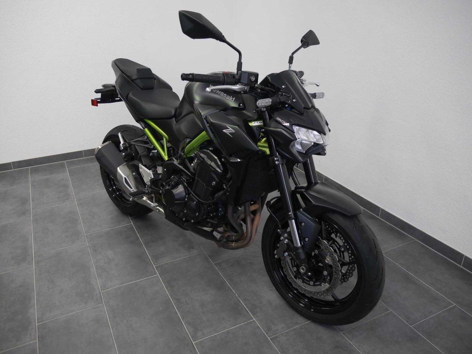 Kawasaki Z 900 // A2 // Black // 1.Hand