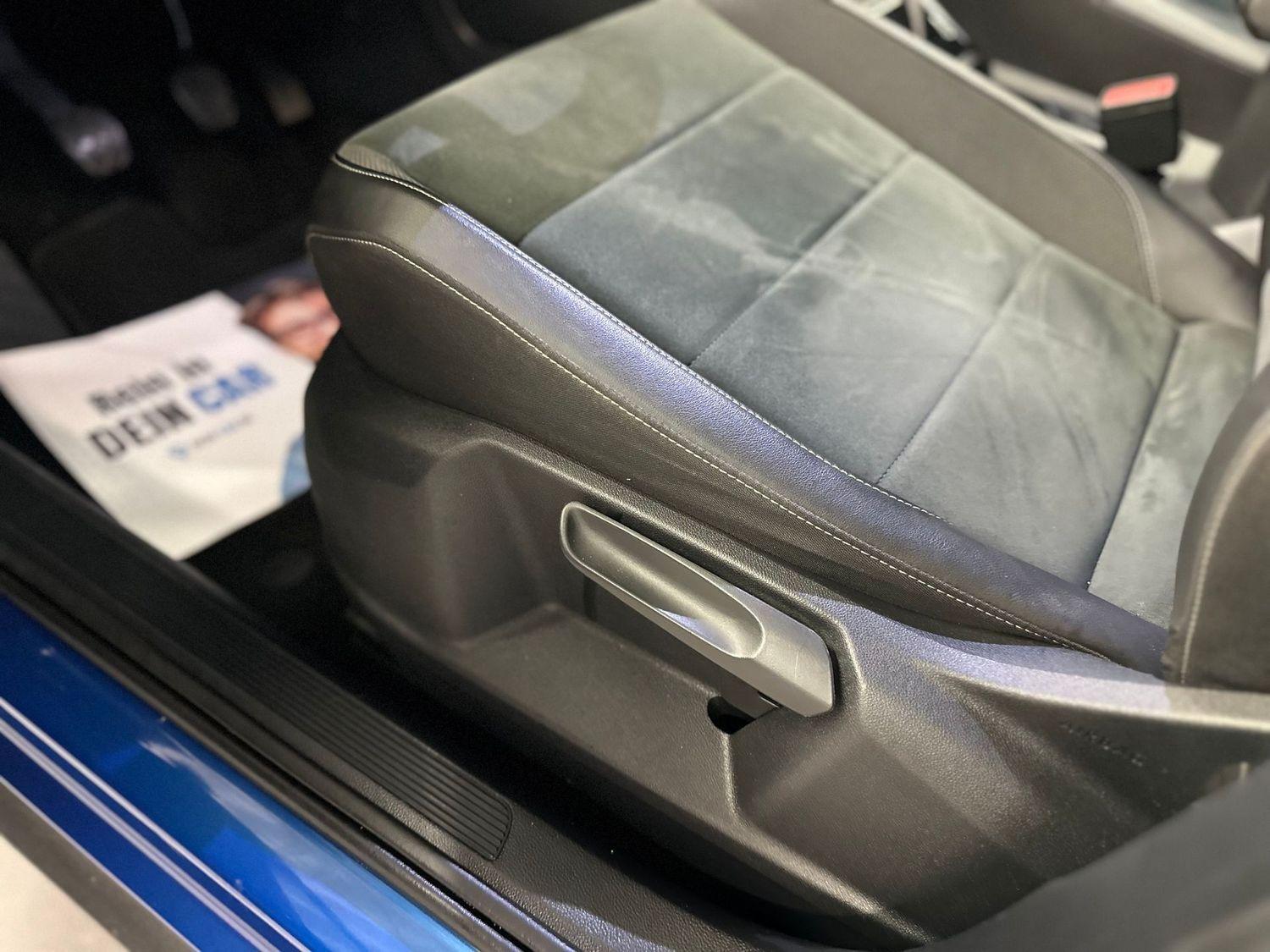 Volkswagen T-Roc Matrix ACC LED AHK Navi PDC SHZ SpurW LM, миниатюра 21