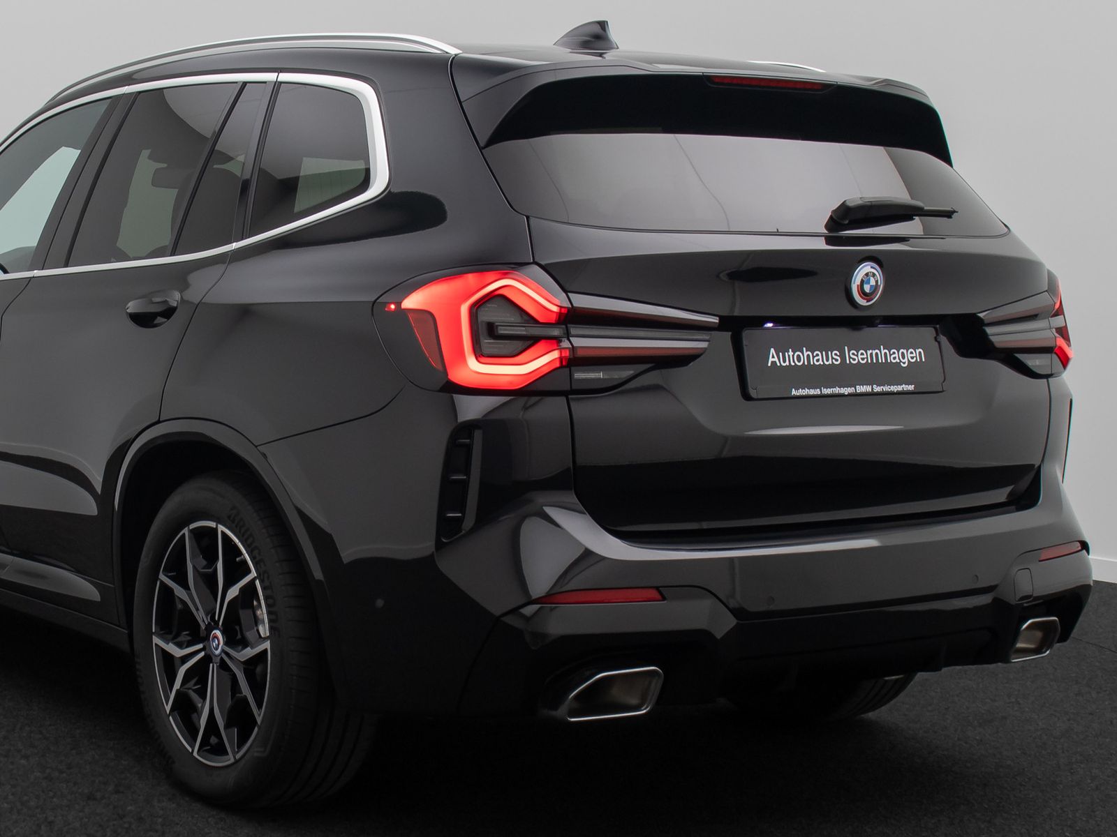 Fahrzeugabbildung BMW X3 xD20d  M Sport Panorama Kamera DAB AHK 19Zoll