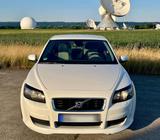 Volvo C30 2.4i - - Volvo C30 mit Benzin-Antrieb: Automatik