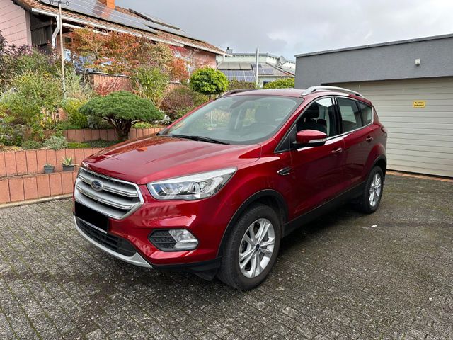 Ford Kuga 1,5 EcoBoost 4x2 110kW Titanium AHK