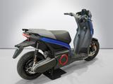 Seat MO 125 eScooter 50x blau rot UPE 7.200 - Seat Roller