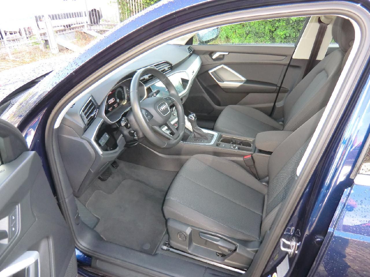 Audi Q3 45 TFSI e basis 8-fach bereift, AHK foto 7