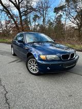 BMW 318i - - BMW 318 aus 2004: 318i
