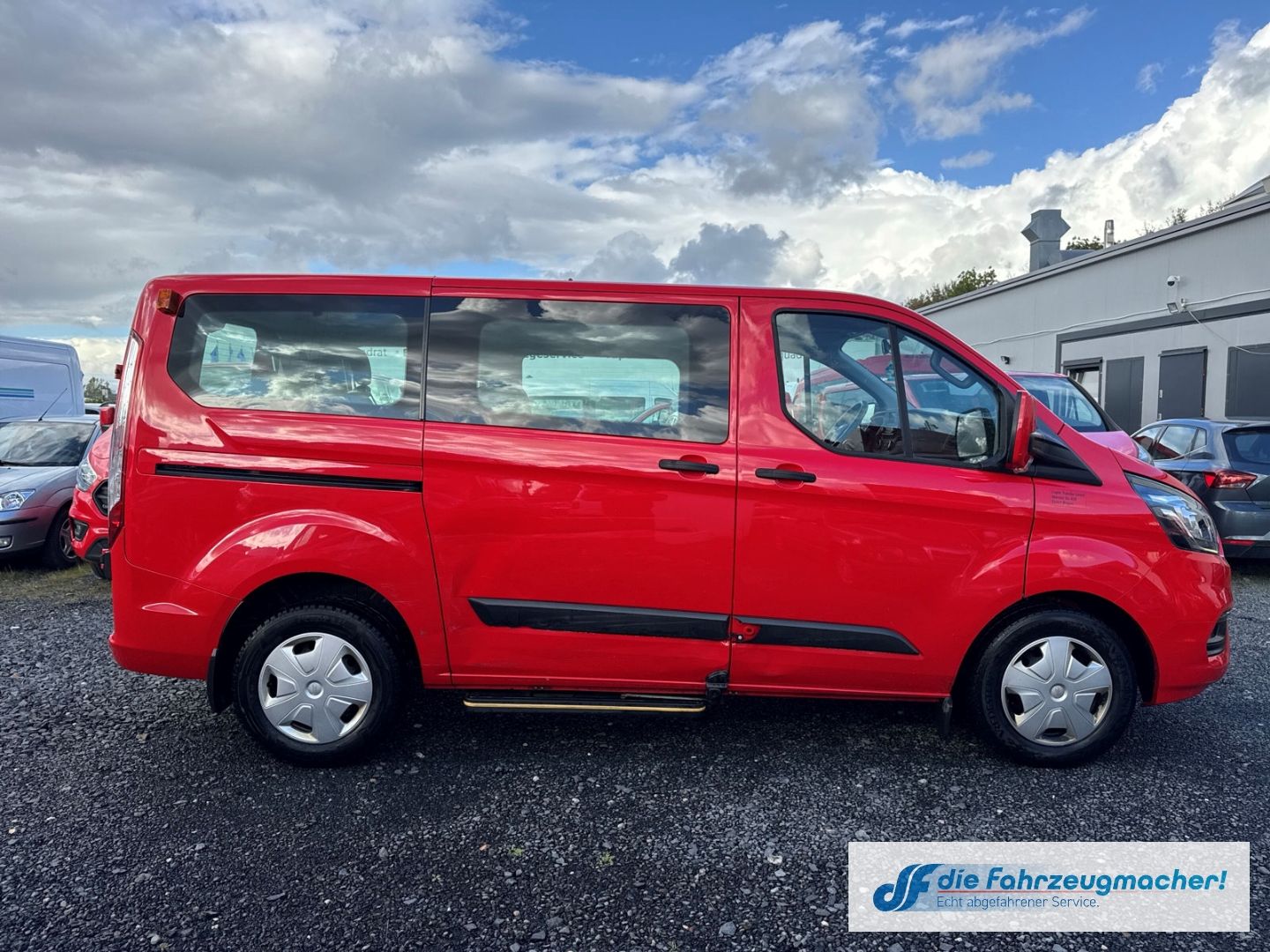 Fahrzeugabbildung Ford Transit Custom Tourneo 320 L1 Trend *EXPORT *26