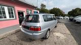 Kia Carens 2.0 CRDi EX Van - Kia Carens in Düsseldorf
