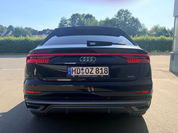 Audi Q8 - 12