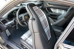 PORSCHE 911 Turbo 50 Jahre / HERITAGE PAKET / BURMESTER