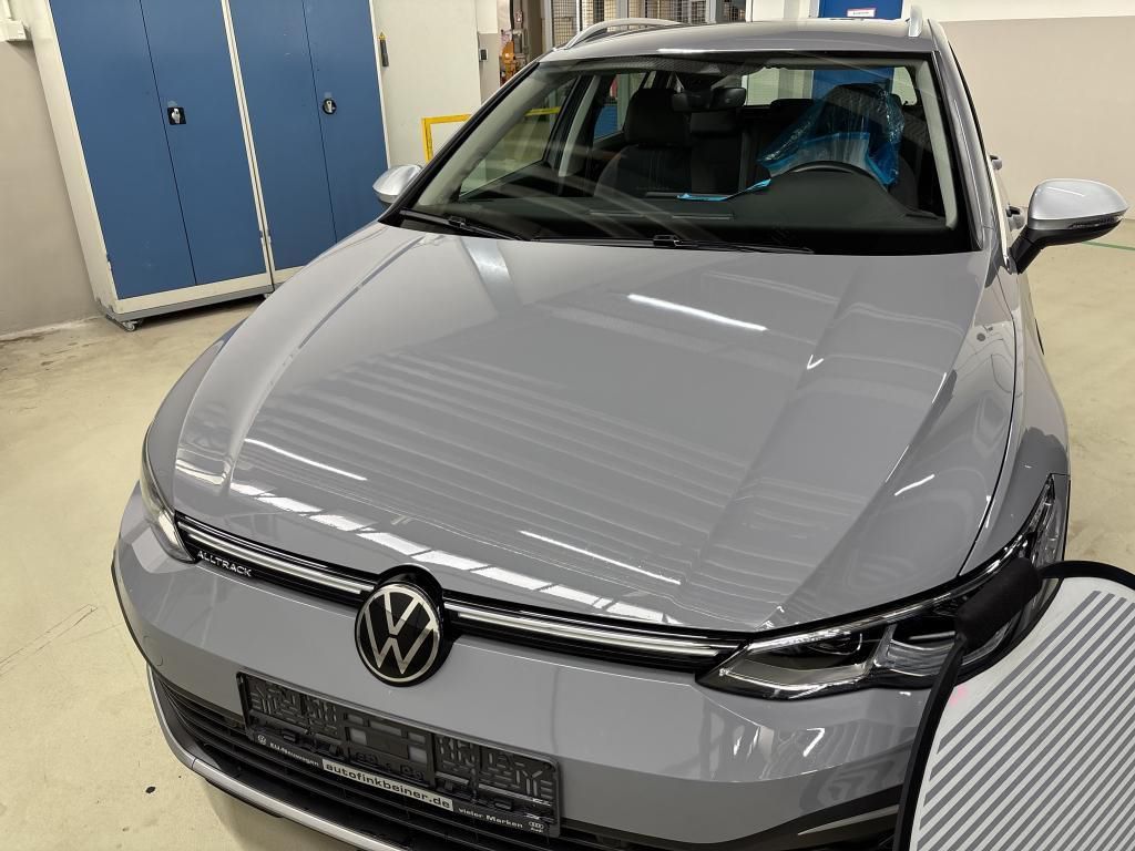 Volkswagen Golf VAR. Alltrack 4M 2.0 TDI DSG AHK*CAM*DIGITA