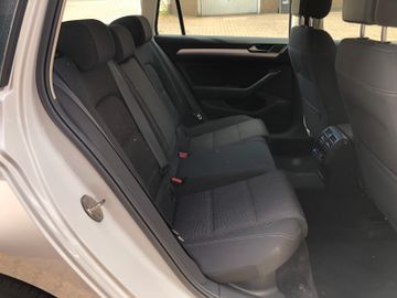 Volkswagen Passat Variant - 7